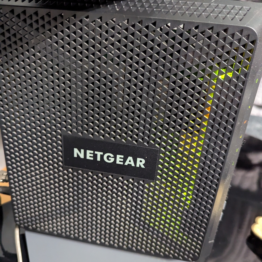 Netgear Nighthawk AC1900 Modem Router